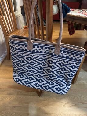 Soft Surroundings Navy and Cream Geometric Tote with Tan Handles NWT $130